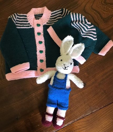 Marie, Spring outfit and Easter bunny, knitted.